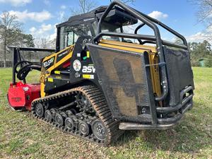 Cargadora de orugas de alto flujo ASV RT-135 de 6 toneladas y trituradora forestal, 132 HP, 3.8 L, 189 L/min hidráulicos, 1,882 kg ROC y trituración de 50 GPM - Product Image 3