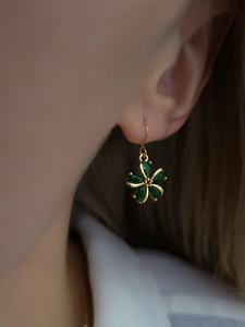Pendientes de Plata de Ley Natural con Esmeralda, Corte Pera, Raro, Blanco, Bonito, Diseño Floral, Verde, Dorado, Pendientes Colgantes, Regalo para Ella - Product Image 4