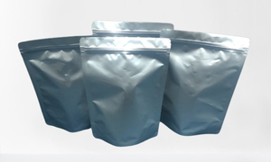 Sac debout en mylar argent personnalisé avec fermeture éclair côté transparent pour emballage alimentaire - Product Image 3