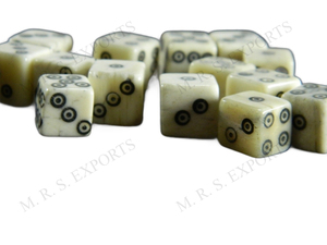 ลูกเต๋ากระดูกคุณภาพสูง 100% สําหรับเล่นเกมควายและลูกเต๋ากระดูกอูฐลูกเต๋ากระดูกตกแต่งหกด้านในราคาถูก - Product Image 3