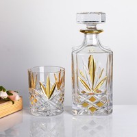 Ensemble de carafe à whisky en verre avec verres, bouteille carrée de 700 ml et 2 verres avec motif de feuilles dorées