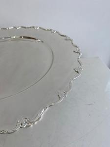 Support à gâteau de designer finition argentée de qualité supérieure, adapté aux buffets de restaurants, aux hôtels, aux services de restauration et de traiteur, en provenance d'Inde - Product Image 4