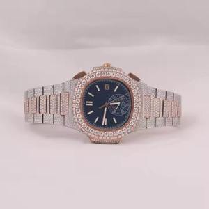 Lujoso reloj de pulsera con diamantes de moissanita completamente helado, reloj con función de fecha estilo hip hop personalizado con esfera azul para hombres y mujeres. - Product Image 4
