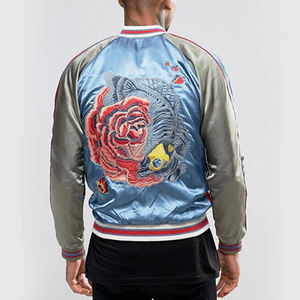 Sukajan แจ็กเก็ตเบสบอลผ้าซาตินเงาสำหรับผู้ชายแจ็คเก็ตผ้าฝ้ายฤดูหนาวแจ็คเก็ตบอมเบอร์ - Product Image 3