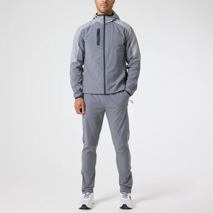 Conjunto de Chándal de Nailon Personalizado OEM con Ribete Reflectante, Chándales Deportivos, Ropa Deportiva Urbana para Hombre, Chándal Cortavientos de Poliéster - Product Image 2