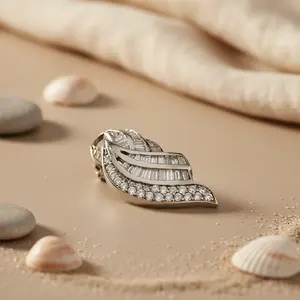 บาแกตต์สีเงินสำหรับผู้หญิงและจี้เพชรทรงกลมตัดหรูหรา - Product Image 3