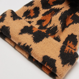 Bonnets pour hommes en jacquard sur mesure pour la vente en gros de bonnets avec logo personnalisé de nouveau style pour les meilleures ventes et à bas prix - Product Image 5