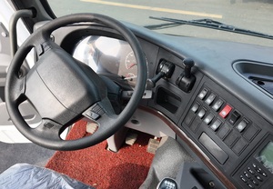 Camion tracteur diesel SINOTRUCK HOWO 6X4 2022, capacité de charge de 31-40T, transmission manuelle, norme d'émission Euro 5, fabrication chinoise - Product Image 5