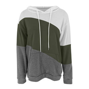 Sweat-shirt décontracté à manches longues tricoté gaufré imprimé sapin de Noël à paillettes pour femmes, tenue ample à capuche pour femme - Product Image 1