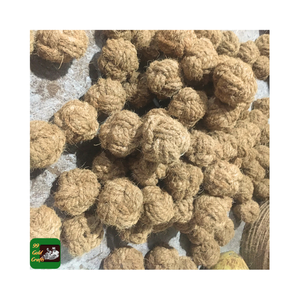 Produits écologiques pour animaux de compagnie Boule à mâcher en coco/Boule de noix de coco à mâcher pour chien Fabriquée à partir de fibres de noix de coco 100% naturelles sans produits chimiques - Product Image 1