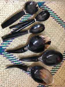 Cuillère en Corne Naturelle Vintage Antique Polie Miroir Cadeau Exclusif pour Hôtels et Collectionneurs Cuisine Décorative - Product Image 4