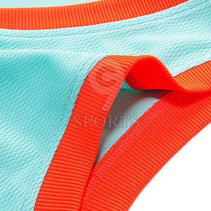 Ensemble maillot et short à col en V personnalisable, uniforme de basketball respirant pour l'entraînement en équipe et l'utilisation le jour du match - Product Image 4