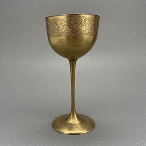 Cáliz de vino de Metal adornado CathedraSip Divine Grace, Copa tradicional con acabado antiguo para rituales religiosos y altares de Iglesia - Product Image 5