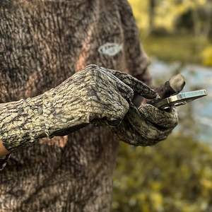 Winter Hunting <b>Gloves</b> for Outdoor Adventures with Thermal Interior Secure Grip and Custom Logo Printing for Team Supply - Product Image 3