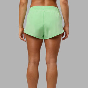 Short de sport décontracté pour femme pour les activités de plein air d'été Couleur unie Coupe droite confortable et respirante - Product Image 2