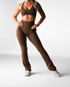 Vente en gros Leggings évasés sans effort en orme personnalisés silhouette flatteuse couture de hanche taille haute vêtements de sport leggings de gymnastique à la mode pour les femmes - Product Image 2