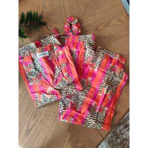 Conjunto de Pijama Casual de Verano para Mujer Tiger Snooze, Tejido Suave, Cintura Elástica, Cierre con Botones y Cordón Ajustable, Logotipo Personalizable, Ropa de Dormir para el Hogar - Product Image 1