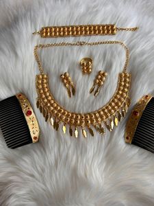 2024 italien Vintage 24K plaqué or cuivre ensemble de bijoux de mode comprend collier et broches conçues aux états-unis fabricant indien - Product Image 4