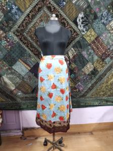 Jupe longue imprimée de créateur pour femmes Jupe portefeuille en soie de style vintage légère et respirante pour les voyages d'été - Product Image 4