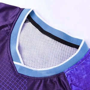 Uniforme de badminton personnalisé avec logo imprimé sur le devant, respirant, anti-UV, séchage rapide, qualité supérieure, impression par transfert thermique, t-shirt et short - Product Image 4