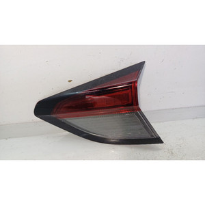 FEU STOP ARRIÈRE DROIT INTEGRÉ AU SUPPORT OPEL Corsa F Série 9830096180 EB2FAD (19>) - Product Image 1