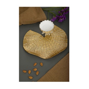 Plato decorativo de fundición de textura en relieve de aluminio con cuenco Estilo moderno Fancy Chip & Dip Platter Bowl Condiment Server Bowl - Product Image 1