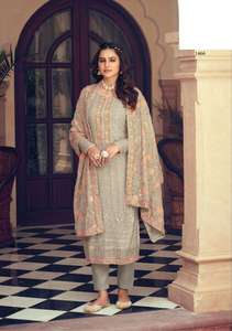 Qualité d'exportation indienne belle robe dernière lourde Georgette Salwar Suit & Dupatta avec travail de broderie lourde exportateur indien - Product Image 3