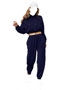 Novedades Conjunto corto con capucha y logotipo personalizado para mujer Sudadera con capucha y pantalones cortos con cremallera para mujer - Product Image 4