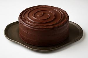 Bandeja DE SERVICIO DE METAL decorativa perfecta para chocolates, ideal para celebraciones, eventos o elegantes detalles de decoración del hogar - Product Image 5