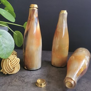 Bouteille de corne de Viking écologique avec couvercle durable pour les activités de plein air Bouteilles d'eau de fournisseur indien - Product Image 1