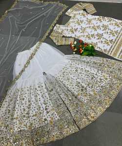 Elegancia Formal: Vestidos para Mujer, Elegantes y Formales - una Colección de Estilos Formales Diseñados para la Mujer Moderna y Exigente - Product Image 1