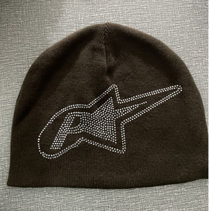 Nuevo estilo 2020 moda gorros de punto con estampado de diamantes de imitación personalizados con logotipo personalizado para la temporada de invierno - Product Image 3
