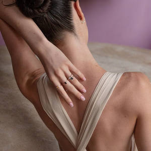 Anillo de diseño único de piedra de ónix negro, Plata de Ley 925, banda minimalista rellena de oro, joyería de plata fina, alianzas de boda de compromiso - Product Image 3