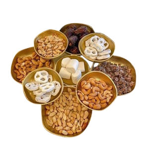 Ensemble de 9 bols classiques en aluminium plaqué or Table à manger Ustensiles de cuisine Forme irrégulière Design Bols japonais en céramique - Product Image 1