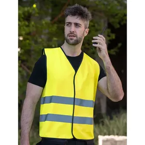 Gilet de sécurité et de confort personnalisable avec autocollants et lumières réfléchissants pour le merchandising Soltau - Product Image 4