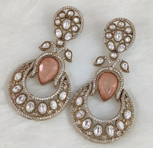 Pendientes Tradicionales Indios de Lujo para Mujer con Piedras Dobles de Polki en Latón, Ideales para Fiestas y Ocasiones Especiales - Product Image 3