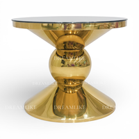 Table à gâteau de luxe moderne et onirique en acier inoxydable doré avec plateau en verre durable pour mariage, événement, fête, hôtel, salon