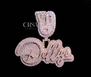 Moissanite de bonne qualité diamant glacé Deliyo grand pendentif parfait pour les événements spéciaux disponibles au meilleur prix - Product Image 1