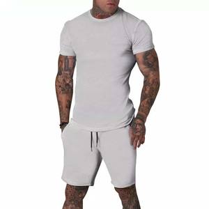 Venta al por mayor de ropa deportiva de verano de los hombres personalizados transpirable algodón poliéster manga corta Camiseta Slim Fit Twin conjuntos con bordado - Product Image 3