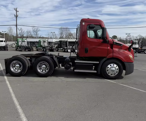 Best!! Very Clean Used 2020 <b>Freightliners</b> Cascadias 116 Sleeper Semi <b>Truck</b> 60 Integral Sleeper 450HP Automatic - Product Image 3