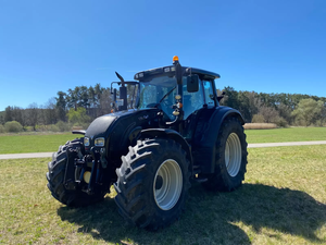 รถแทรกเตอร์ VALTRA N142 DIRECT คุณภาพสูง ขับเคลื่อน 4 ล้อ 75 แรงม้า สำหรับงานเกษตรกรรม รถแทรกเตอร์ล้อยางจากจีน ระบบขับเคลื่อน 4WD พร้อมชุดเกียร์และเครื่องยนต์ที่จำเป็น - Product Image 1