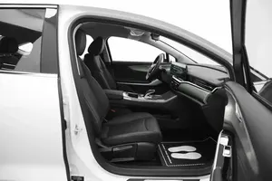 Camioneta 2024 Serie Foundation AWD Turbo, Cuero, R18, Bajo Kilometraje, Transmisión Automática, Volante a la Izquierda, 5 Plazas, Gasolina, NEDC - Product Image 4