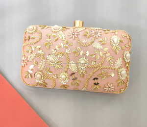Pochette de soirée brodée à la main de style Bollywood pour femmes et filles sac de mariage et de fête à bas prix par LUXURY CRAFTS - Product Image 6