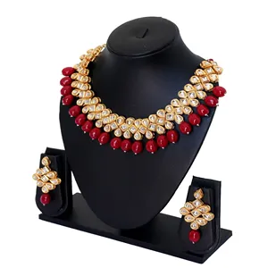 Parure de collier vintage plaqué or Kundan avec rubis, bijoux de mariée raffinés à deux couches pour mariage, en cuivre plaqué rhodium et pierres de zircon - Product Image 2