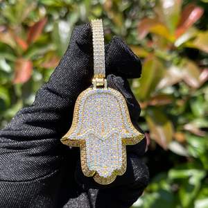 Elegante y Lujoso Colgante de Mano de Hamsa Chapado en Rodio de Plata de Ley 925 con Moissanita VVS1, Regalo Personalizado para Fiestas - Product Image 1