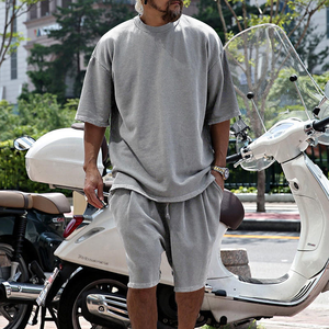 ชุดกีฬาสำหรับผู้ชายเสื้อลำลองสีพื้น2ชิ้นกางเกงขาสั้นปักโลโก้ - Product Image 5