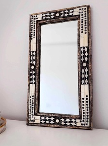 Espejo de pared moderno y elegante de alta calidad hecho a mano con hermoso diseño moderno de lujo con incrustaciones de madreperla precio al por mayor - Product Image 5