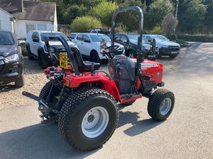 Massey Ferguson 1520 compact tractor with Engine Gearbox Pump - Product Image 5