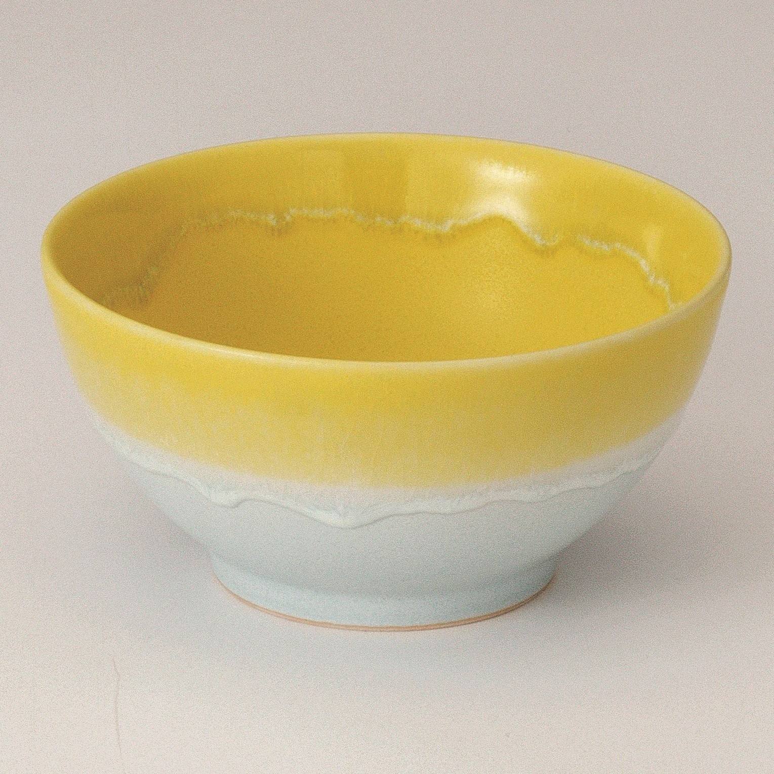 สีเหลือง