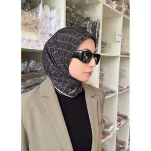 Décoration et accessoires de bureau MAGHREB SATIN SQUARE PRINT - Product Image 2